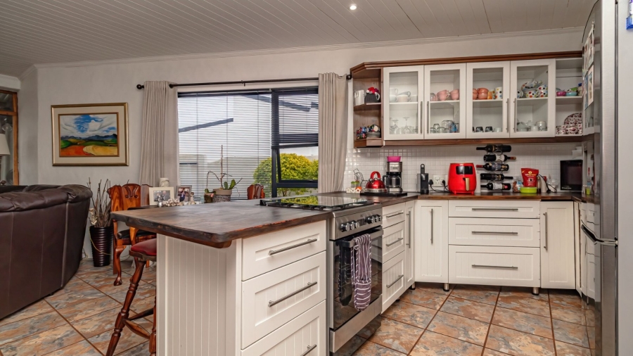 2 Bedroom Property for Sale in King George Park Western Cape